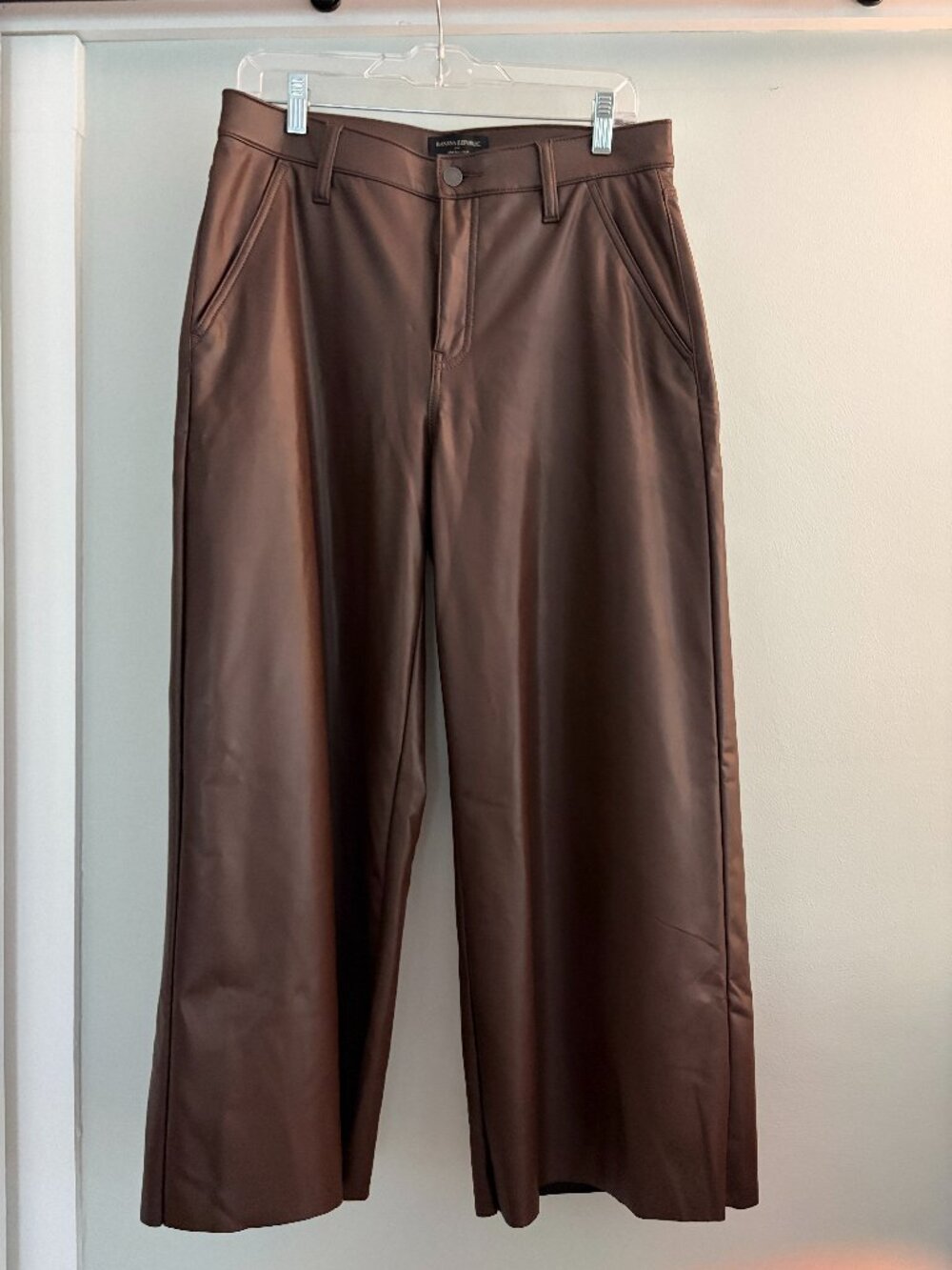 Faux leather zip pocket cropped pants by Banana Republic (size 29/8) brown